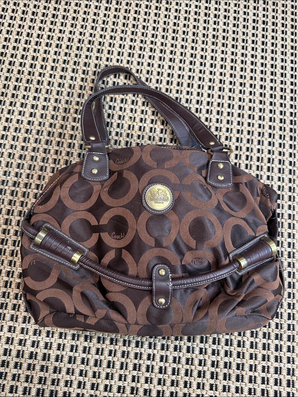 Coach Brown Signature Circle Shoulder Bag with Gold-Tone Badge Y2K